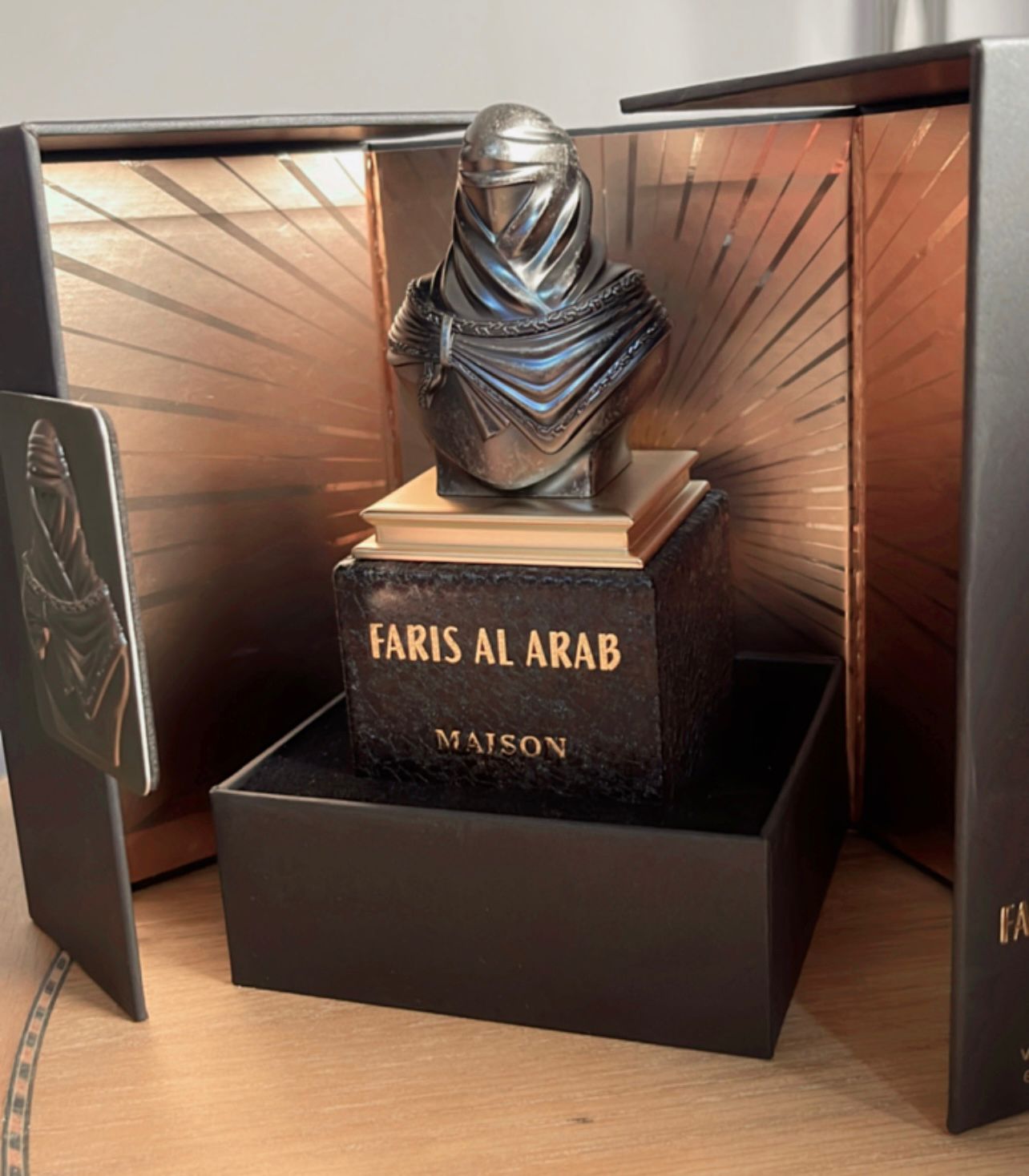 البكج العربي - عطر محارب + عطر قارس العرب الثنين ب 140 ألف